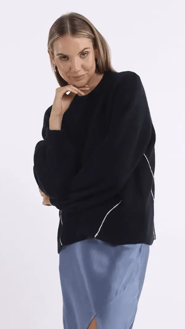 Blak - Viola Sweater, Black/White Stitch