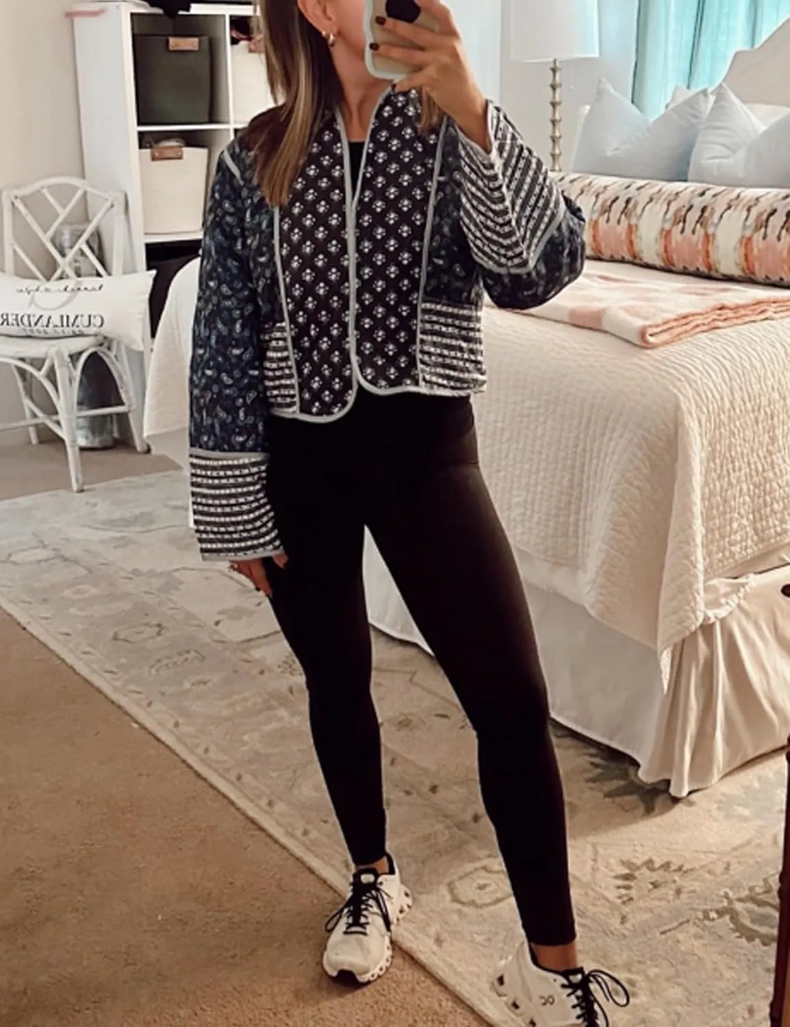 Flygo Women Cropped Puffer Jacket Cardigan Floral Printed Quilted Coats Lightweight Open Front Crop Padded Down Jackets