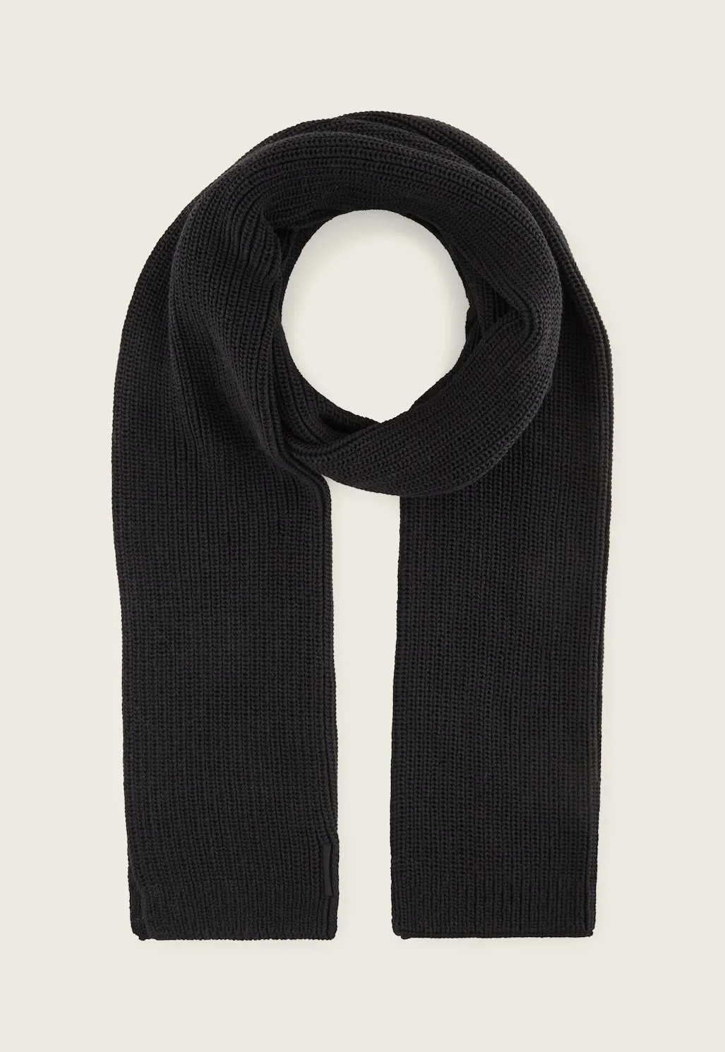 KNITTED SCARF