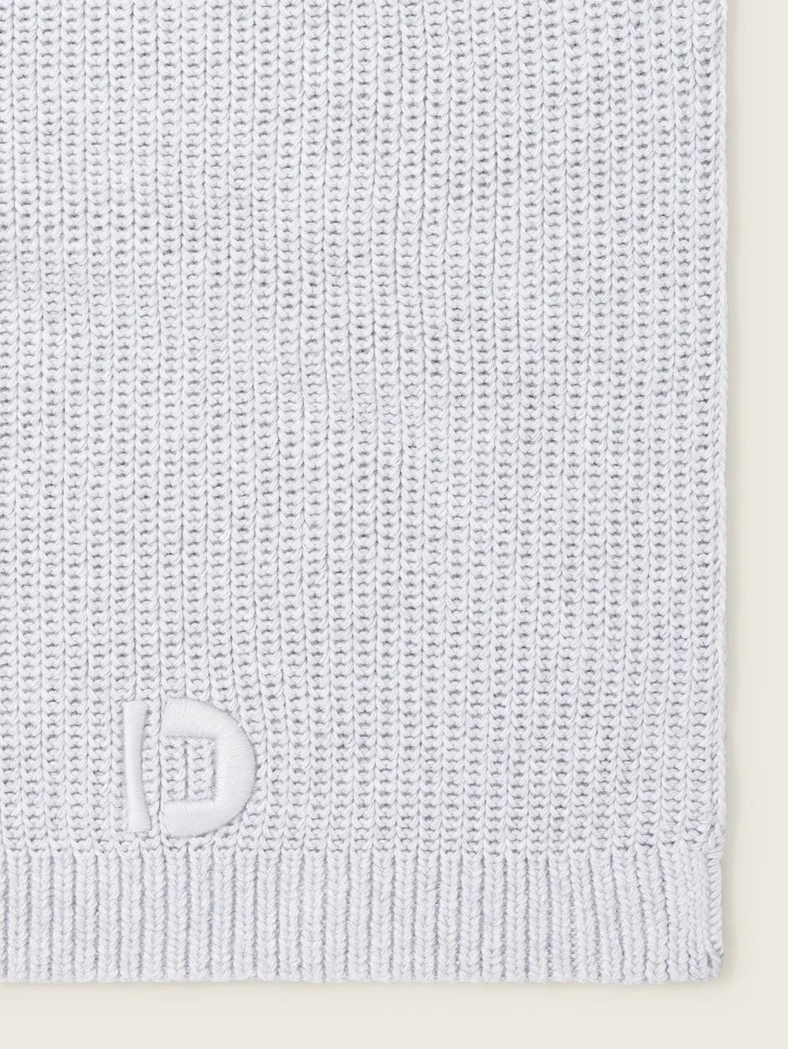 KNITTED SCARF